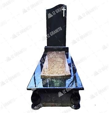 Одинарний пам'ятник 18